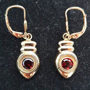 Elegant & Precious Vintage 14K Gold Genuine Deep Red Garnet Dangle Earrings